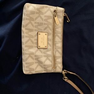 Mk purse